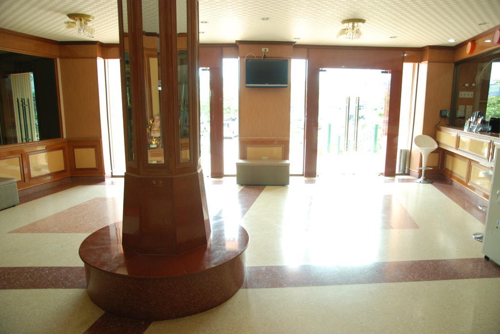 Rose Garden Hotel Пра Након Си Аютая Екстериор снимка