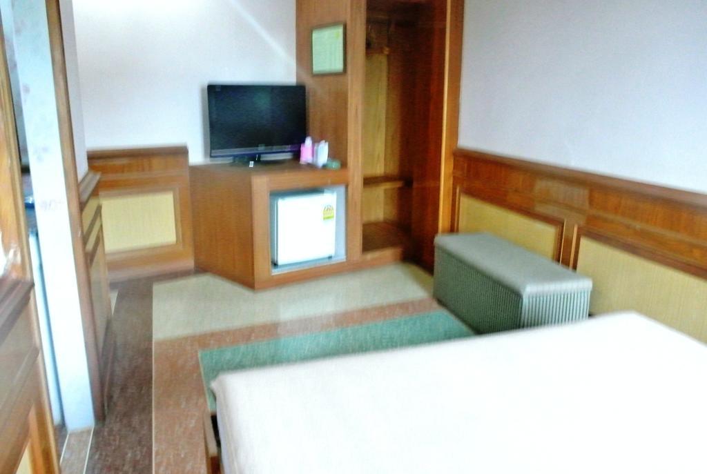 Rose Garden Hotel Пра Након Си Аютая Екстериор снимка